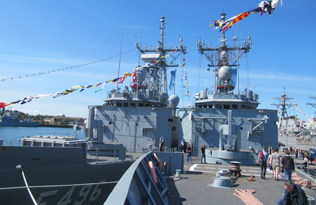 Fregatten TCG Gökova und ORP Gen. K. Pułaski