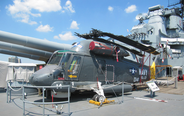 U-Jagd-Hubschrauber Kaman SH-2F Seasprite auf USS New Jersey