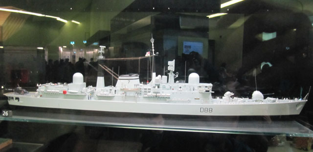 Zerstörer HMS Glasgow im Riverside Museum in Glasgow