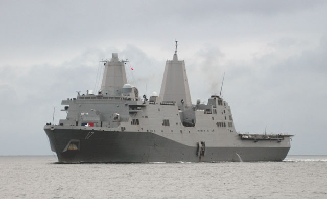 Landungsschiff USS San Antonio in Kiel