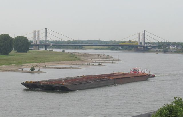 Schubverband mit Schubschiff Herkules II
