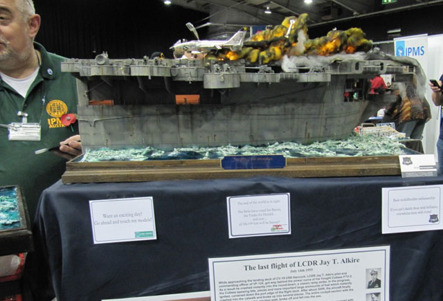 Scale ModelWorld 2016 in Telford: Unfall einer Vought F7U Cutlass auf USS Hancock (1/72)