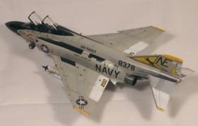 McDonnell Douglas F-4J Phantom II (1/72)