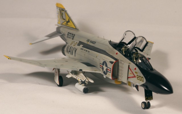 McDonnell Douglas F-4J Phantom II (1/72)