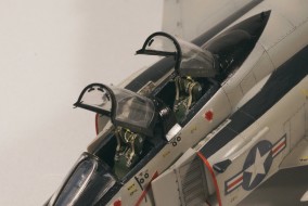 McDonnell Douglas F-4J Phantom II (1/72)