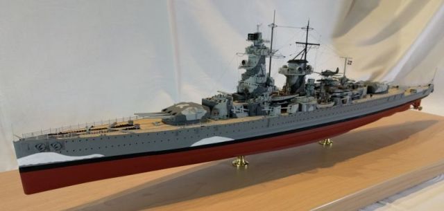 Schwerer Kreuzer (Panzerschiff) Admiral Graf Spee (1/350)