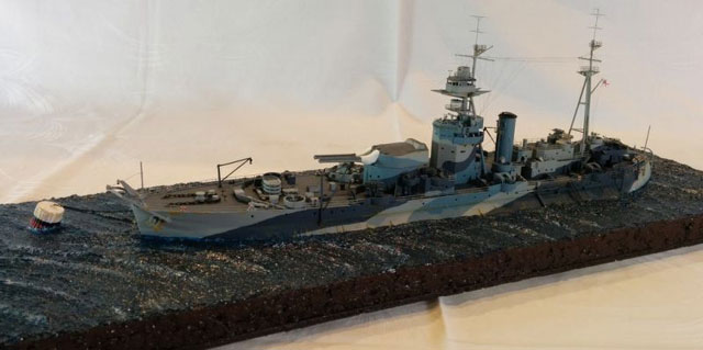 Britischer Monitor HMS Roberts (1/350)