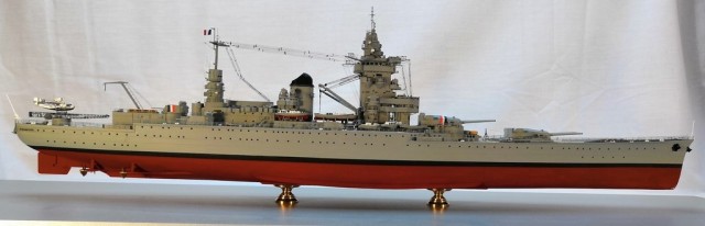 Schlachtschiff Strasbourg (1/350)