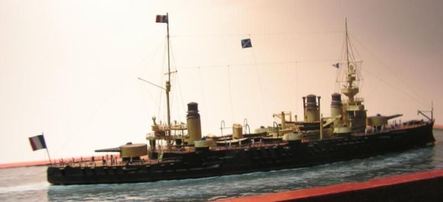 Französisches Schlachtschiff Liberté (1/700)