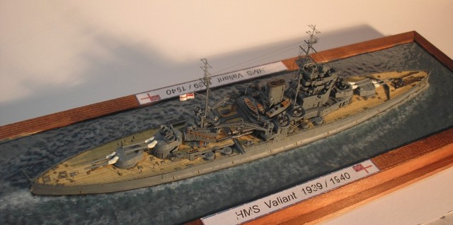 Schlachtschiff HMS Valiant (1/700)