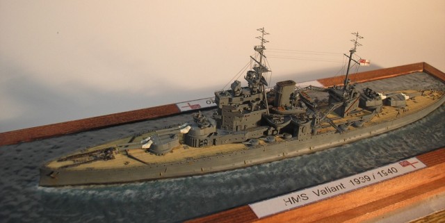 Schlachtschiff HMS Valiant (1/700)