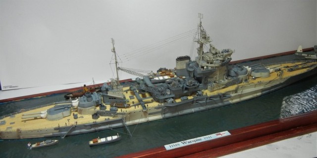 Schlachtschiff HMS Warspite (1/350)