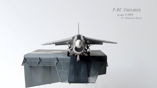 Jäger Vought F-8C Crusader (1/144)