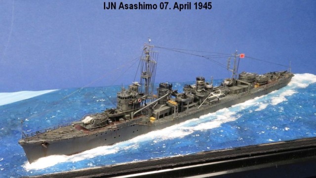 Japanischer Zerstörer Asashimo (1/700)