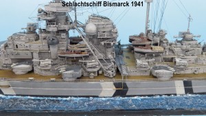 Schlachtschiff Bismarck (1/700)