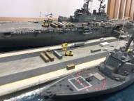 Landungsträger USS Boxer und Zerstörer USS Forrest Sherman (1/700)