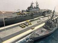 Landungsträger USS Boxer und Zerstörer USS Forrest Sherman (1/700)