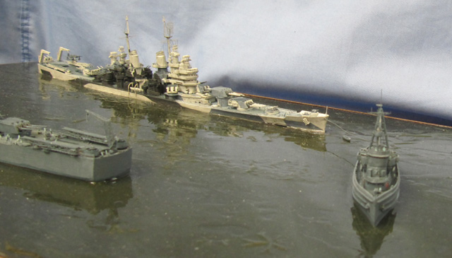 Schwere Kreuzer USS Wichita und Canberra, Bergungsschlepper USS Munsee (1/700)