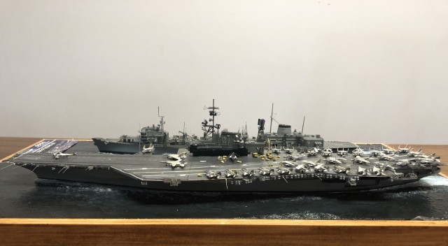 Flugzeugträger USS Midway (1/700)