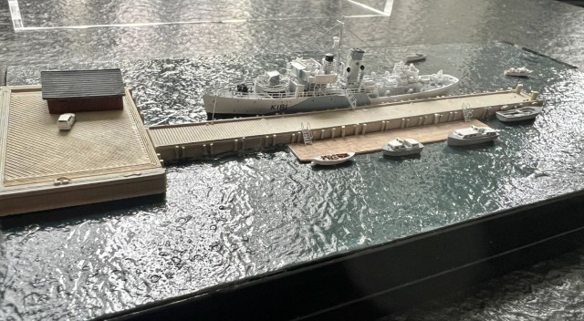 Korvette HMCS Sackville (1/700)