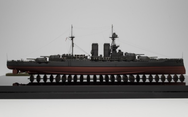 Schlachtschiff HMS Warspite (1/700)
