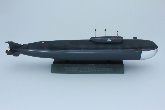 Raketen-Unterwasserkreuzer Kursk (1/700)