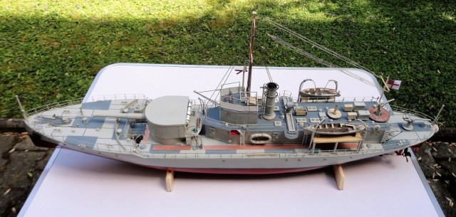 Monitor HMS M15 (1/72)