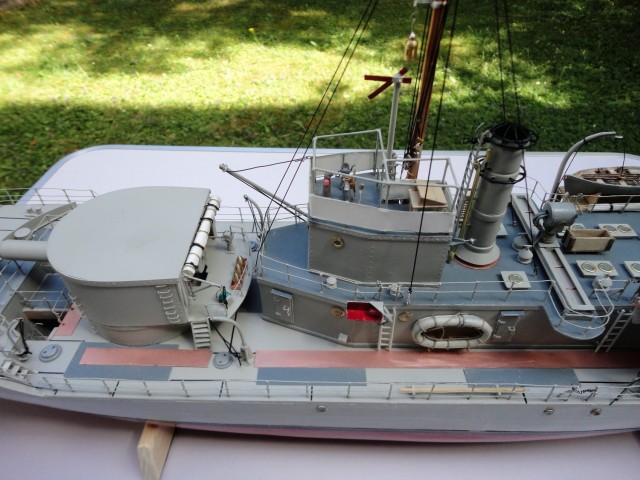 Monitor HMS M15 (1/72)