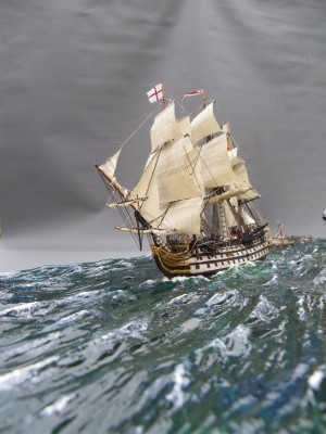 HMS Neptune schleppt HMS Victory (1/288)