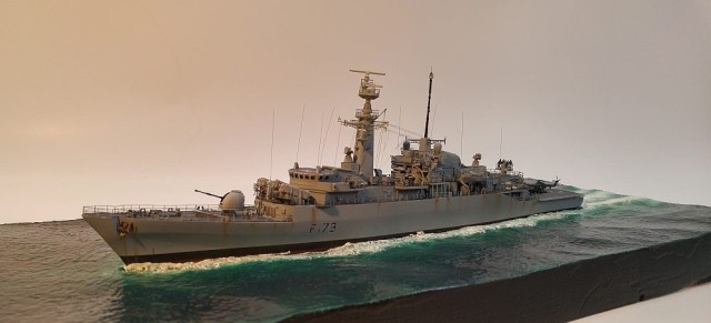 Britische Fregatte HMS Arrow (1/350)