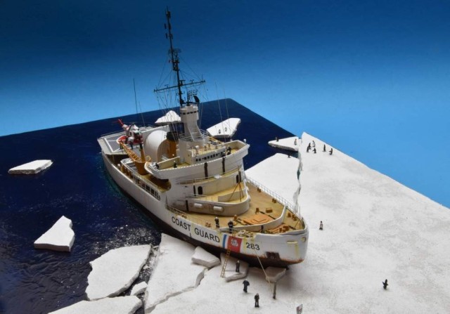 Eisbrecher USCGC Burton Island (1/285)