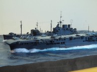 Flugzeugträger USS Robin mit T2-Tanker (1/400)
