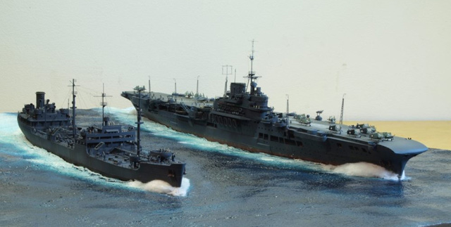 Flugzeugträger USS Robin mit T2-Tanker (1/400)