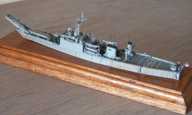 Landungsschiff USS Newport (1/700)