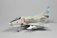 Kampfflugzeug Douglas A-4Q Skyhawk (1/72)