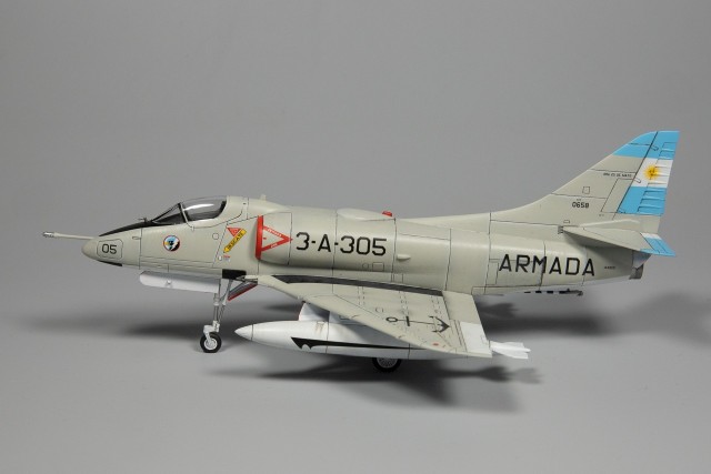 Kampfflugzeug Douglas A-4Q Skyhawk (1/72)