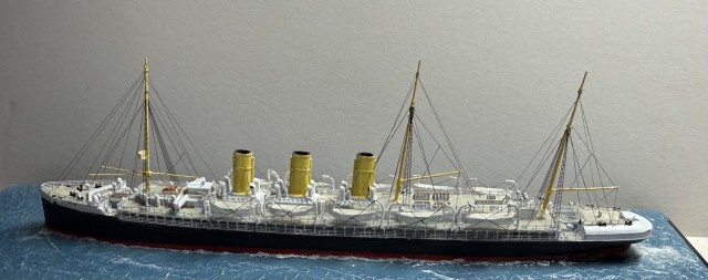 Passagierschiff Columbia (1/700)