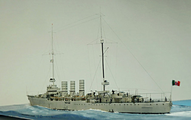 Italienischer Leichter Kreuzer Ancona (1/700)