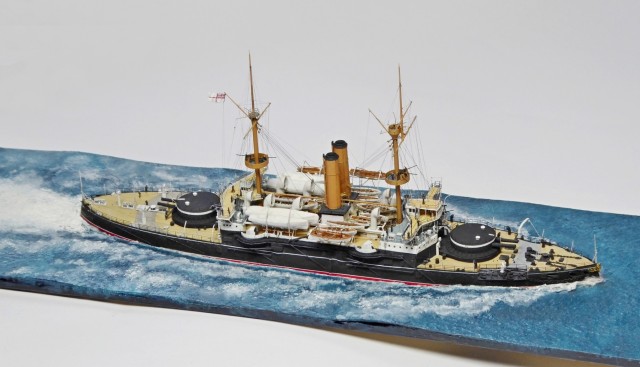 Schlachtschiff HMS Hood (1/700)