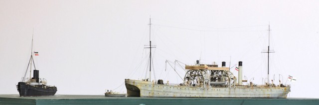 U-Boot-Bergungsschiff SMS Vulkan und Schlepper Schelde (1/700)