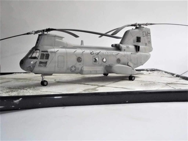 Transporthubschrauber Boeing-Vertol CH-46E Sea Knight (1/48)