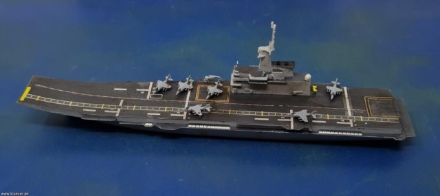 Flugzeugträger HTMS Chakri Naruebet (1/700)