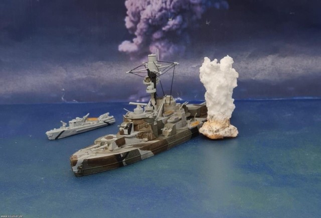 Küstenpanzerschiff Ilmarinen (1/700) und Patrouillenboot VMV