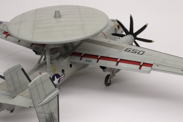 Luftraumüberwachungsflugzeug Gruman E-2C Hawkeye (1/48)