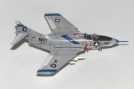 Jagdbomber Grumman F9F-8B Cougar (1/72)