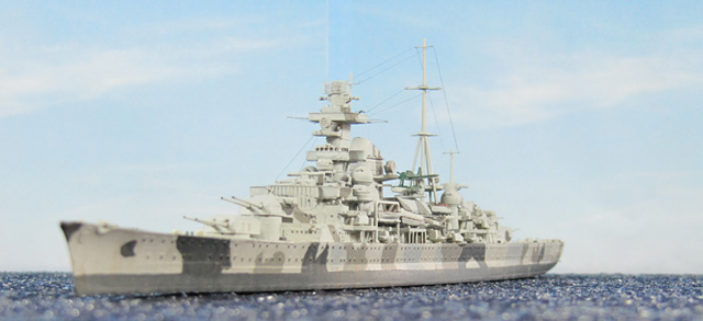 Schwerer Kreuzer Admiral Hipper (1/700)