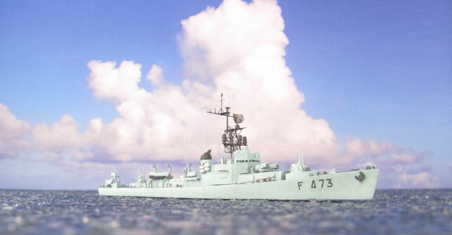 Fregatte NRP Almirante Gago Countinho (1/700)