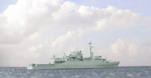 Fregatte HMS Ardent (1/700)