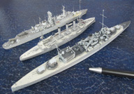Schwerer Kreuzer HMS Berwick, Panzerkreuzer HMS Monmouth und Lenkwaffenzerstörer HMS Glamorgan (1/700)