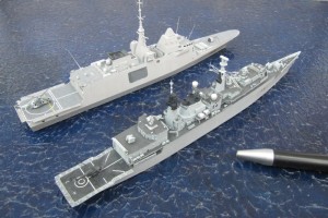 Fregatten HMS Chatham und Provence (1/700)